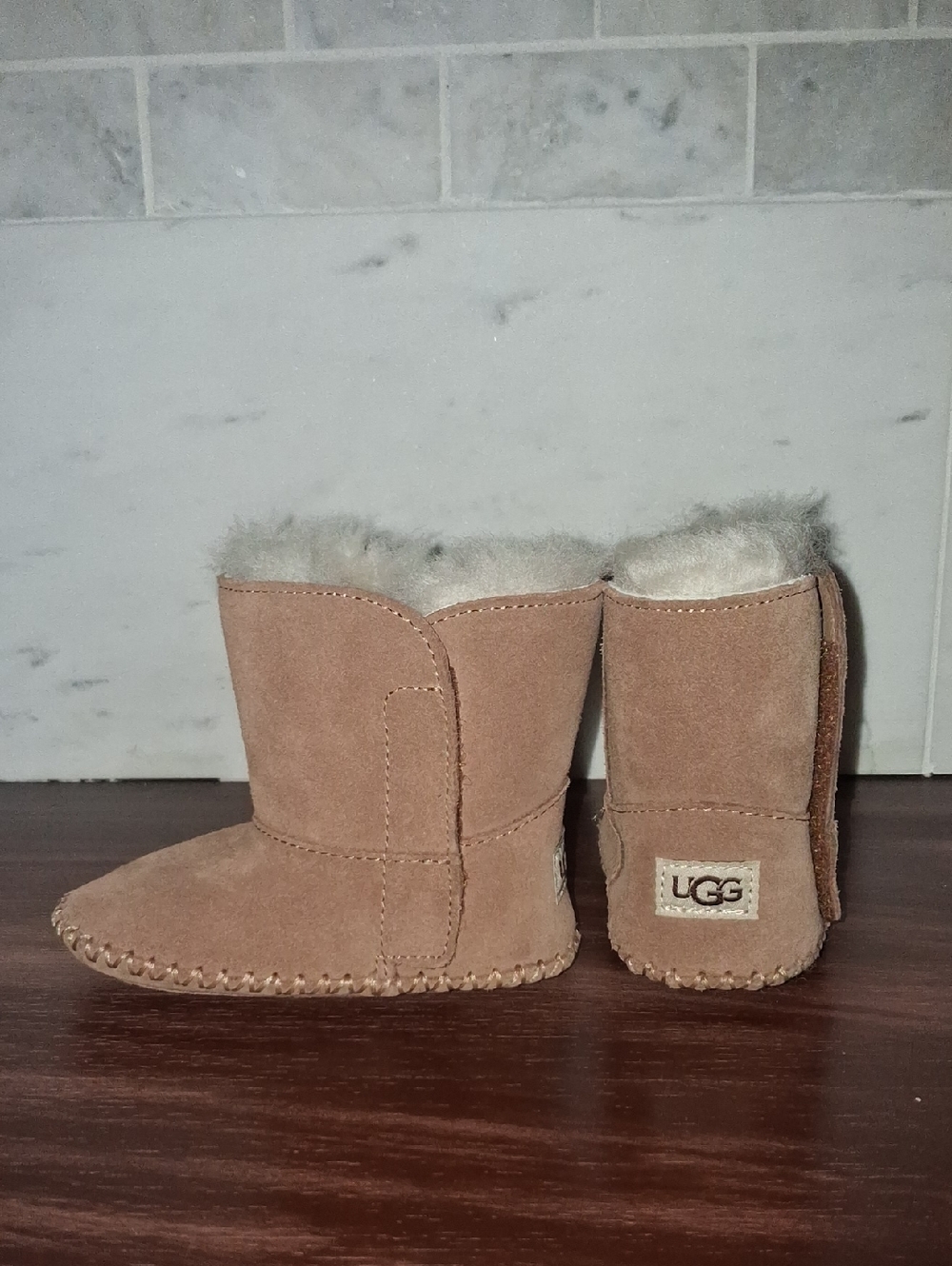 UGG Kids Chestnut Suede Shearling Booties NWOT SIZE 02/03